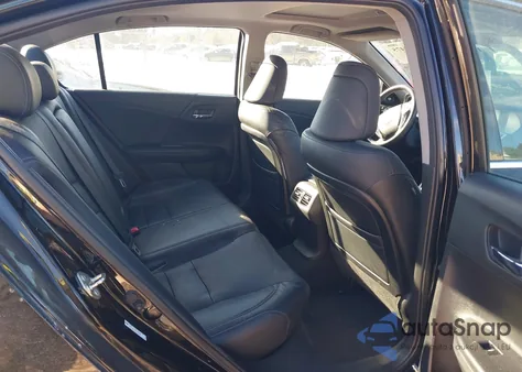 2014 Honda Accord Hybrid Touring z USA, uszkodzony, nr VIN 1HGCR6F76EA009993